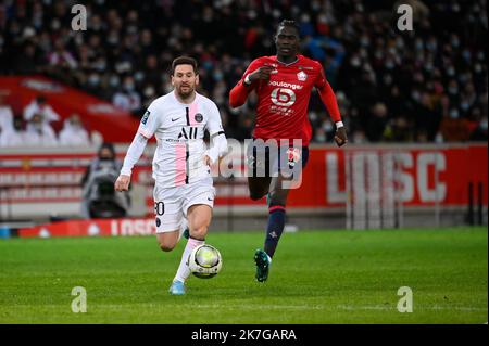 ©Julien Mattia / Le Pictorium/MAXPPP - Lille 06/02/2022 Julien Mattia / Le Pictorium - 06/02/2022 - Frankreich / Haut de France / Lille - Lionel Messi en Action lors du match entre le LOSC et le Paris Saint Germain au Stade Pierre Mauroy pour la 23e journee de championnat de Ligue 1 Uber Eats, ein Lille le 6 Fevrier 2022. / 06/02/2022 - Frankreich / Haut de France / Lille - Lionel Messi in Aktion während des Spiels zwischen LOSC und Paris Saint Germain im Stade Pierre Mauroy für den 23.. Tag der Ligue 1 Uber Eats Meisterschaft, am 6. Februar 2022 in Lille. Stockfoto