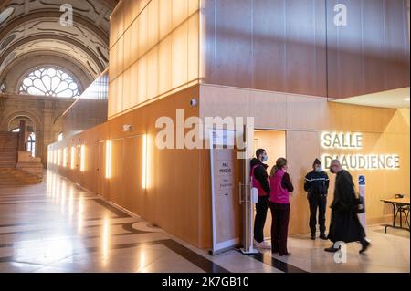 ©PHOTOPQR/OUEST FRANKREICH/Daniel FOURAY ; Paris ; 09/02/2022 ; Palais de Justice de Paris . Procès des attentats du 13 novembre 2015 . L'entrée de la salle d'Audience . Foto Daniel Fouray . Paris am 9. Februar 2022 Prozess der Anschläge vom 2015. November Stockfoto