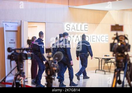 ©PHOTOPQR/OUEST FRANKREICH/Daniel FOURAY ; Paris ; 09/02/2022 ; Palais de Justice de Paris . Procès des attentats du 13 novembre 2015 . L'entrée de la salle d'Audience . Foto Daniel Fouray . Paris am 9. Februar 2022 Prozess der Anschläge vom 2015. November Stockfoto