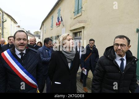 ©PHOTOPQR/OUEST FRANKREICH/Franck Dubray ; Mouilleron en Pareds ; ; Déplacement en Vendée de Valérie Pécresse candidate Les républicains LR à l' élection présidentielle où elle a déposé une gerbe sur la tombe du Maréchal de Lattre et visité le musée Clemenceau à Mouilleron en Pareds?(Photo Franck Dubray?) - Valérie Pécresse bei den Präsidentschaftswahlen in die Vendée der LR Republikaner Stockfoto