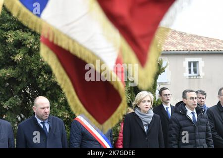 ©PHOTOPQR/OUEST FRANKREICH/Franck Dubray ; Mouilleron en Pareds ; ; Déplacement en Vendée de Valérie Pécresse candidate Les républicains LR à l' élection présidentielle où elle a déposé une gerbe sur la tombe du Maréchal de Lattre et visité le musée Clemenceau à Mouilleron en Pareds?(Photo Franck Dubray?) - Valérie Pécresse bei den Präsidentschaftswahlen in die Vendée der LR Republikaner Stockfoto