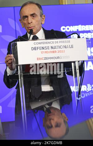 ©Sebastien Muylaert/MAXPPP - Paris 17/02/2022 Frankreichs rechtsextreme Partei 'Reconquete!' Eric Zemmour, Vorsitzender, Medienpundit und Kandidat für die Präsidentschaftswahl 2022, bei einer Pressekonferenz zur Vorstellung seines Plans zur Verteidigung des Innenministeriums in Paris. 17.02.2022 Stockfoto