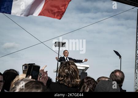 ©Nicolas Cleuet / Le Pictorium/MAXPPP - Mont Saint Michel 19/02/2022 Nicolas Cleuet / Le Pictorium - 19/2/2022 - Frankreich / Normandie / Mont Saint Michel - Meeting d'Eric Zemmour au Mt St Michel, Presidentielle 2022, 19 02 2022. / 19/2/2022 - Frankreich / Normandie / Saint Michael's Mont - Eric Zemmour trifft sich am Mt St. Michel, Presidentielle 2022, 19 02 2022. Stockfoto