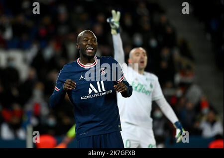 ©Julien Mattia / Le Pictorium/MAXPPP - Paris 27/02/2022 Julien Mattia / Le Pictorium - 27/02/2022 - Frankreich / Ile-de-France / Paris - Danilo Pereira lors de la 26eme journee de ligue 1 UberEats, entre le PSG et l'as Saint Etienne au Parc des Princes, A Paris le 26 Fevrier 2022 / 27/02/2022 - Frankreich / Ile-de-France (Region) / Paris - Danilo Pereira am 26.. Tag der Ligue 1 UberEats, zwischen PSG und As Saint Etienne im Parc des Princes, am 26. 2022. Februar in Paris Stockfoto