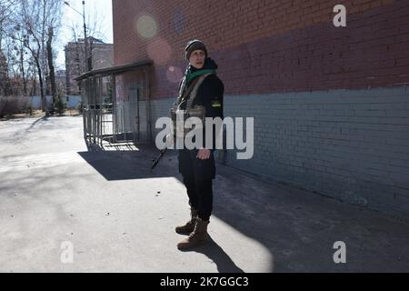 ©PHOTOPQR/LE PARISIEN/Philippe de Poulpiquet ; Kiev ; 28/02/2022 ; Kiev (Ukraine), le 28 février 2022. Alexander, Volontaire de la défense terrotoriale. - Russland Ukraine Krieg 28. Februar 2022 Stockfoto