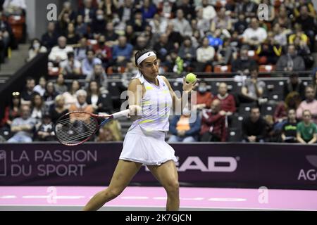 ©PHOTOPQR/LE PROGRES/Joël PHILIPPON - Lyon 05/03/2022 - Caroline Garcia-Shuai Zhang. Open féminin WTA 250 de Lyon. 5. märz 2022 -Ici Caroline Garcia. Caroline Garcia-Shuai Zhang. Open féminin WTA 250 de Lyon Stockfoto