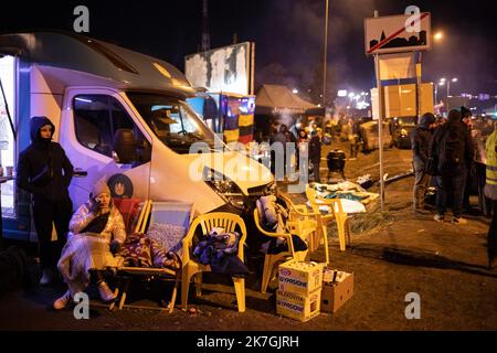 ©Simon Becker / Le Pictorium/MAXPPP - Hrebene 05/03/2022 Simon Becker / Le Pictorium - 5/3/2022 - Pologne / Hrebene - Refugies ukrainiens au poste de controle frontalier de Hrebene en Pologne. / 5/3/2022 - Polen / Hrebene - Ukrainische Flüchtlinge am Grenzübergang Hrebene in Polen Stockfoto