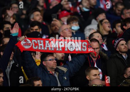 ©PHOTOPQR/VOIX DU Nord/PASCAL BONNIERE ; 16/03/2022 ; VILLENEUVE D ASCQ 16.03.2022 Sport - Fußball - ligue des Champions 8eme de finale opposant le LOSC a CHELSEA au stade Pierre Mauroy PHOTO PASCAL BONNIERE / LA VOIX DU Nord Champions League LOSC vs CHELSEA France, Lille March 16 2022 Stockfoto