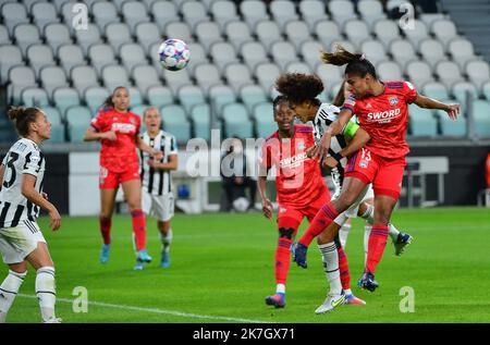 ©PHOTOPQR/LE PROGRES/Richard MOUILLAUD - Lyon 23/03/2022 - le 23/03/2022 Juventus OL Feminin UEFA -Quart de finalealler uefa Fuß feminin JUVENTUS TURIN OL aber de Catarina Macario pour l' OL UEFA Champions League Frauen Fußballspiel - Juventus Frauen vs Olympique Lyonnais Stockfoto