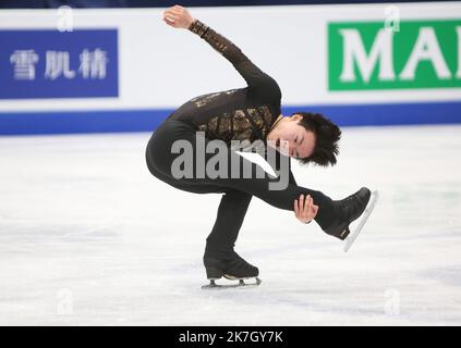 ©Laurent Lairys/MAXPPP - Yuma Kagiyama aus Japon während der ISU-Eiskunstlauf-Weltmeisterschaften 2022 am 26. März 2022 in der Sud de France Arena in Montpellier, Frankreich - Foto Laurent Lairys / Stockfoto