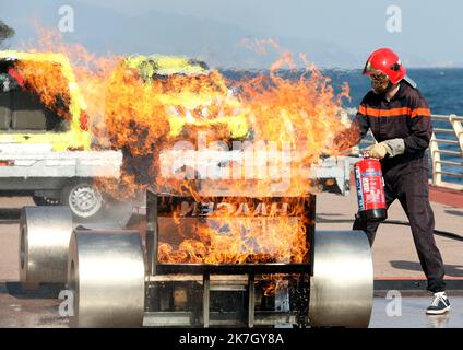 ©PHOTOPQR/NICE MATIN/Cyril Dodergny ; Monaco ; 26/03/2022 ; Monaco le 26/03/2022 - Chapiteau Fontvieille - Stade des Commissaires de Piste pour les Grands Prix de Monaco (F1, E-Prix et Historique) organisé par L'Automobile Club de Monaco (ACM). - Monaco, märz 26. 2022. Sicherheitstraining für Track Marshals für den Grand Prix von Monaco (F1, E-Prix und Historic) Stockfoto