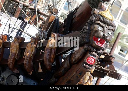 ©PHOTOPQR/NICE MATIN/Cyril Dodergny ; Cap d'Ail ; 01/04/2022 ; Cap d'Ail le 01/04/2022 - Port de Cap d'Ail - Illustration Frégate Russe ' le Shandart ' , la réplique de la frégate du 18éme siècle - Premier navire de la flotte de la Baltique et Yacht de Pierre Le Grand. - Cap d'Ail, Frankreich, april 1. 2022 die Fregatte Shtandart (Russisch: ??????????) War das erste Schiff der russischen Ostseeflotte. Ihr Kiel wurde am 24. April 1703 auf der Olonetsky-Werft bei Olonez nach dem Dekret von Zar Peter I. und den Befehlen des Kommandeurs Aleksandr-Menschikow gelegt. Stockfoto