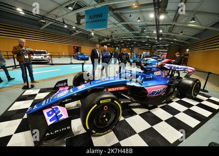 ©PHOTOPQR/LE PROGRES/Richard MOUILLAUD - Lyon 06/04/2022 - Le 07/04/2022 Salon de l' Auto -Salon de l' Auto Une magnifique Collection d' Alpine A110 vous attende dans un Hall dédié à la marque française on peut même admirer la F1 BWT A522 de Ocon et Alonso - Lyon Motor Show France 6. April 2022 Stockfoto