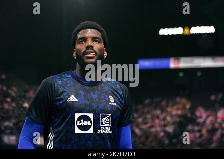 ©Julien Mattia / Le Pictorium/MAXPPP - Paris 14/04/2022 Julien Mattia / Le Pictorium - 14/04/2022 - Frankreich / Ile-de-France / Paris - L'Equipe de France de Handball affronte en match amical la Selection Espagnole, a l'Accord Hotel Arena, a Paris le 14 Avril 2022. / 14/04/2022 - Frankreich / Ile-de-France (Region) / Paris - das französische Handball-Team wird am 14. 2022. April in der Accord Hotel Arena in Paris ein Freundschaftsspiel gegen die spanische Auswahl spielen. Stockfoto