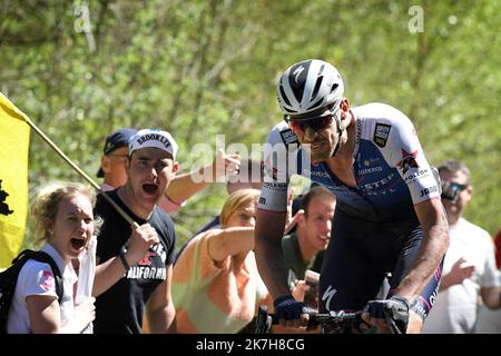 ©PHOTOPQR/VOIX DU Nord/PIERRE ROUANET ; 17/04/2022 ; Waller Arenberg, le 17/04/2022. Course cycliste Paris Roubaix 2022, dans la trouee d'Arenberg (Dreve des boules d'Herin). Declercq. FOTO PIERRE ROUANET LA VOIX DU Nord - Radrennen Paris–Roubaix 17. April 2022 Stockfoto