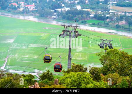 Ansicht Von Chau Doc Vom Sam Mountain In Vietnam. Dies ist ein spirituelles Land, das Besucher anzieht Stockfoto