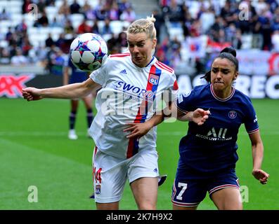 ©PHOTOPQR/LE PROGRES/Richard MOUILLAUD - Décines-Charpieu 24/04/2022 - le 24/04/2022 OL Feminin 1/2 Finale uefa ol psg -OL Feminin 1/2 Finale uefa ol psg Ada Hegerberg et karchaoui - Lyon, Frankreich, april 24. 2022 Frauen uefa Meisterschaft Halbfinale zwischen Lyon und Paris Stockfoto