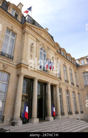 ©PHOTOPQR/LE PARISIEN/Delphine Goldsztejn ; Paris ; 04/05/2022 ; Le Conseil des ministres du 4 Mai 2022 Palais de L'Élysée, 55 Rue du Faubourg Saint-Honoré, 75008 Paris Le 04/05/2022 Foto : Delphine Goldsztejn - Paris, Frankreich, Mai 4. 2022. Wöchentliche Kabinettssitzung Stockfoto