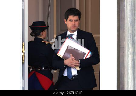 ©PHOTOPQR/LE PARISIEN/Delphine Goldsztejn ; Paris ; 04/05/2022 ; Le Conseil des ministres du 4 Mai 2022 Julien Denormandie Ministre de l’Agriculture et de l’Alimentation Le 04/05/2022 Foto : Delphine Goldsztejn - Paris, Frankreich, Mai 4. 2022. Wöchentliche Kabinettssitzung Stockfoto