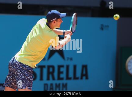 ©Laurent Lairys/MAXPPP - Hubert Hurkacz von Pologne während des Mutua Madrid Open 2022 Tennisturniers am 5. Mai 2022 im Caja Magica Stadion in Madrid, Spanien - Foto Laurent Lairys / Stockfoto