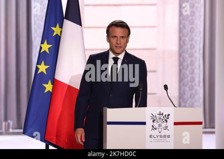 ©PHOTOPQR/LE PARISIEN/Fred Dugit ; Paris ; 07/05/2022 ; politische Paris VIIie, le 7 Mai 2022 Cérémonie d’investiture du Président Emmanuel Macron au palais de l'Elysée . Photo LP / Fred Dugit Eröffnungszeremonie von Präsident Emmanuel Macron im Elysée-Palast für seine zweite Amtszeit Stockfoto