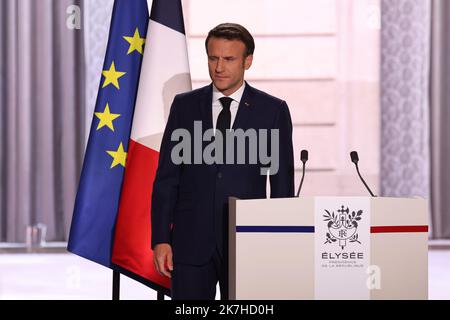 ©PHOTOPQR/LE PARISIEN/Fred Dugit ; Paris ; 07/05/2022 ; politische Paris VIIie, le 7 Mai 2022 Cérémonie d’investiture du Président Emmanuel Macron au palais de l'Elysée . Photo LP / Fred Dugit Eröffnungszeremonie von Präsident Emmanuel Macron im Elysée-Palast für seine zweite Amtszeit Stockfoto