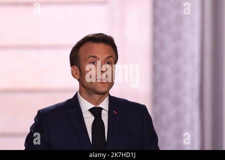 ©PHOTOPQR/LE PARISIEN/Fred Dugit ; Paris ; 07/05/2022 ; politische Paris VIIie, le 7 Mai 2022 Cérémonie d’investiture du Président Emmanuel Macron au palais de l'Elysée . Photo LP / Fred Dugit Eröffnungszeremonie von Präsident Emmanuel Macron im Elysée-Palast für seine zweite Amtszeit Stockfoto