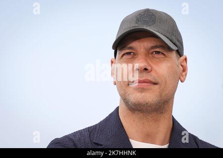 ©PHOTOPQR/LE PARISIEN/Fred Dugit ; Cannes ; 21/05/2022 ; Cuture / Cinéma Palais des Festivals à Cannes (06), le 21 Mai 2022 Fotocall du Film LE PETIT NICOLAS - QU’EST CE QU’ON ATTEND POUR être HEUREUX ? LAURENT LAFITTE Voix de Sempé - Internationales Filmfestival von Cannes am 20. 2022. Mai Stockfoto