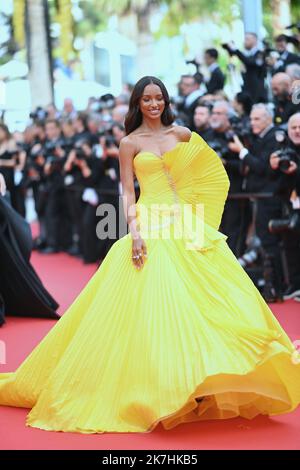 ©franck castel/MAXPPP - 20220005 Celebrity Sichtungen Tag 2 die jährlichen Filmfestspiele von Cannes 75.. Jasmine Tookes CANNES, FRANKREICH - MAI 18 Stockfoto