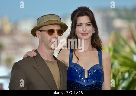 ©franck castel/MAXPPP - 20220005 Armageddon Time Photocall die jährlichen Filmfestspiele von Cannes 75.. Jeremy Strong und Anne Hathaway CANNES, FRANKREICH - MAI 20 Stockfoto