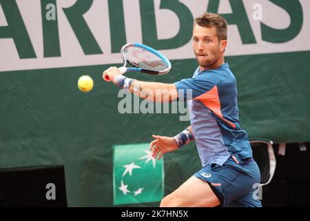Thierry Larret/Maxppp. Tennis. Roland Garros 2022. International de France de Tennis. Stade Roland Garros, Paris (75). Mai 23 2022. Court Suzanne LENGLEN : Stan WAWRINKA (SUI) gegen Corentin MOUTET (FRA). Stockfoto
