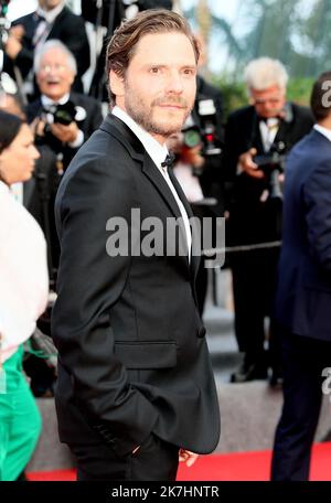 ©PHOTOPQR/NICE MATIN/Patrice Lapoirie ; Cannes ; 24/05/2022 ; deutscher Schauspieler Daniel Bruhl arrives for the Screening of the Film 'The Innocent (L'Innocent)' during the 75. Edition of the Cannes Film Festival in Cannes , Southern France , on May 24 , 2022 . Stockfoto