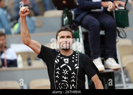 ©PHOTOPQR/LE PARISIEN/LP / ARNAUD JOURNOIS ; PARIS ; 26/05/2022 ; TENNIS , ROLAND GARROS 2022 , GILLES SIMON VS STEVE JOHNSON Stockfoto