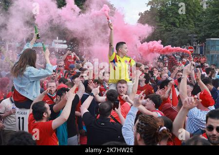 ©PHOTOPQR/LE PARISIEN/Ph Lavieille ; PARIS ; 28/05/2022 ; Finale de la Ligue des Champions opposant l'équipe de Liverpool face au Réal de Madrid Fan Zone pour les Supporters de Liverpool Cours de Vincennes (12éme) - Champions League Finale zwischen Liverpool und Real Madrid Stockfoto