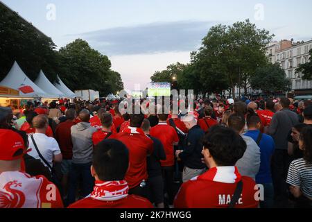 ©PHOTOPQR/LE PARISIEN/Ph Lavieille ; PARIS ; 28/05/2022 ; Finale de la Ligue des Champions opposant l'équipe de Liverpool face au Réal de Madrid Fan Zone pour les Supporters de Liverpool Cours de Vincennes (12éme) Stockfoto