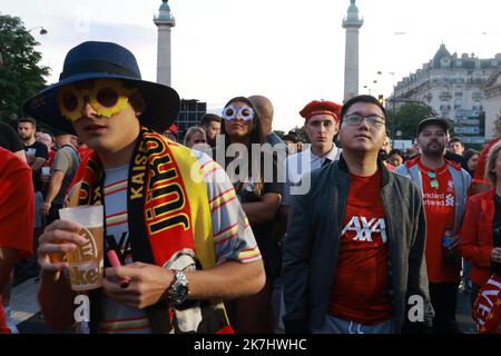 ©PHOTOPQR/LE PARISIEN/Ph Lavieille ; PARIS ; 28/05/2022 ; Finale de la Ligue des Champions opposant l'équipe de Liverpool face au Réal de Madrid Fan Zone pour les Supporters de Liverpool Cours de Vincennes (12éme) Stockfoto