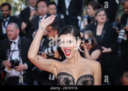 ©PHOTOPQR/LE PARISIEN/Fred Dugit ; Cannes ; 25/05/2022 ; Cuture / Cinéma Palais des Festivals à Cannes (06), le 25 Mai 2022 Tapis Rouge du Film ELVIS de Baz Luhrmann Isabeli Fontana Photo LP / Fred Dugit Stockfoto