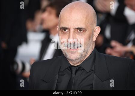 ©PHOTOPQR/LE PARISIEN/Fred Dugit ; Cannes ; 26/05/2022 ; Cuture / Cinéma Palais des Festival à Cannes (06), le 26 Mai 2022 Montée des Marches du Film 'Broker (Les Bonnes Etoiles)' Gaspar Noé Photo LP / Fred Dugit - Cannes International Film Festival. Stockfoto