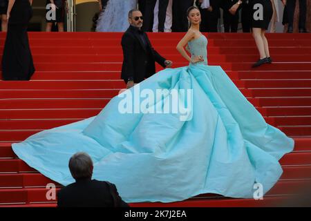 ©Pierre Teyssot/MAXPPP ; Cannes Film Festival 2022. 75. Ausgabe des 'Festival International du Film de Cannes' am 27/05/2022 in Cannes, Frankreich. Roter Teppich für die Vorführung des Films 'Mother and Son (UN Petit Frere)' Heart Evangelista. â© Pierre Teyssot/Maxppp Stockfoto