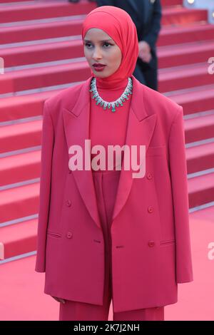 ©Pierre Teyssot/MAXPPP ; Cannes Film Festival 2022. 75. Ausgabe des 'Festival International du Film de Cannes' am 27/05/2022 in Cannes, Frankreich. Roter Teppich für die Vorführung des Films 'Mother and Son (UN Petit Frere)', somalisch-norwegisches Model Rawdah Mohamed. â© Pierre Teyssot/Maxppp Stockfoto