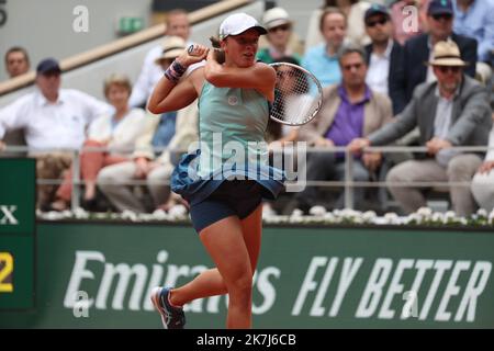 ©PHOTOPQR/LE PARISIEN/LP / Arnaud Journois ; PARIS ; 04/06/2022 ; TENNIS , ROLAND GARROS 2022 , 04/06/2022 , FINALE DAME , IGA SWIATEK vs COCO GAUFF Juni 4. 2022 Französisch Open Turnier bei Roland Garros Stockfoto