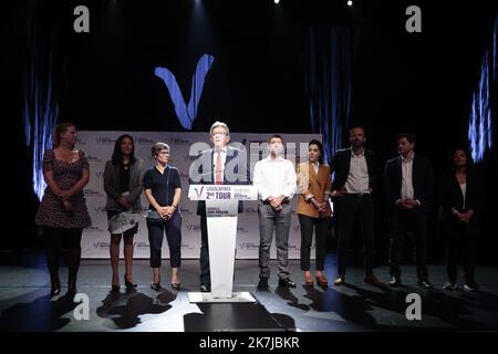 ©Sebastien Muylaert/MAXPPP - Paris 19/06/2022 der Vorsitzende der linken Koalition NUPES Jean-Luc Melenchon hält eine Rede nach den ersten Ergebnissen der Parlamentswahlen in Paris. Die Abstimmung ist entscheidend für die Agenda des französischen Präsidenten für die zweite Amtszeit nach seiner Wiederwahl im April, da der 44-Jährige eine Mehrheit braucht, um versprochene Steuersenkungen und Sozialreformen durchzusetzen und das Rentenalter zu erhöhen. Paris, 19.06.2022 Stockfoto