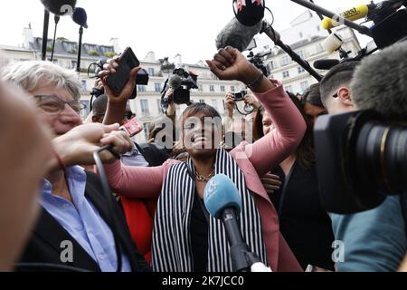 ©PHOTOPQR/LE PARISIEN/olivier corsan ; Paris ; 20/06/2022 ; Paris, Frankreich, le 20 juin 2022. après le second Tour de législatives, les nouveaux députés et ceux qui sont réélus arrivent l'Assemblée Nationale. Rachel Kéké, député LFI du Val-de-Marne Foto : LP / Olivier Corsan die neu gewählte Abgeordnete Rachel Keke von der New Ecologic and Social Peoples Union (NUPES) trifft am 21. Juni 2022 auf der Nationalversammlung in Paris, Frankreich, ein. Rachel Keke, eine ehemalige Putzfrau, war Gewerkschaftsführerin und führte einen Kampf gegen die Accor Group für bessere Arbeitsbedingungen. Stockfoto