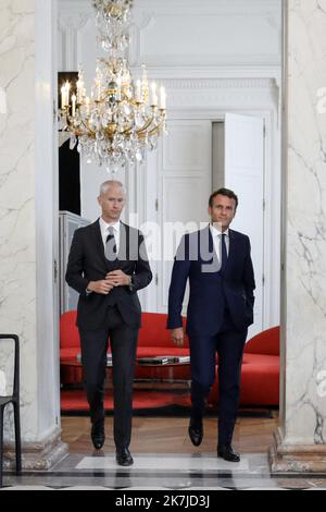 @ Pool/ Stephane Lemouton/Maxppp, Frankreich, Paris, 2022/06/22 Le président Emmanuel Macron reçoit Franck Riester, président du parti Agir, au palais de l'Elysée à Paris le 22 juin 2022 Stockfoto