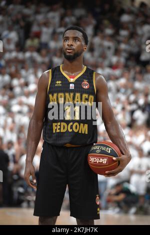 ©Mourad ALLILI/MAXPPP - 25/06/2022 Monaco s Alpha Diallo während der französischen Meisterschaft, des Betclic Elite Basketball-Spiels, des Final Match 5 zwischen LDLC ASVEL und AS Monaco Basket am 25. Juni 2022 im Astroballe in Villeurbanne, Frankreich Stockfoto