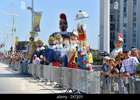 ©PHOTOPQR/VOIX DU NORD/PASCAL BONNIERE ; 05/07/2022 ; DUNKERQUE , le 5 juillet 2022 Sport , Cyclisme , Tour de France , etape Dunkerque - Calais .PHOTO PASCAL BONNIERE / LA VOIX DU Nord - die 109. Ausgabe des Radrennens Tour de France findet vom 01. Bis 24. Juli 2022 statt - Stockfoto