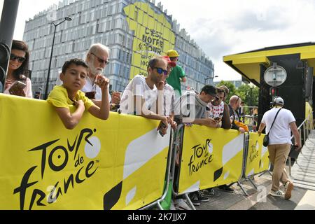 ©PHOTOPQR/VOIX DU NORD/PASCAL BONNIERE ; 06/07/2022 ; Lille , le 6 juillet 2022 Sport , Cyclisme , Tour de France , etape Lille - Aremberg .PHOTO PASCAL BONNIERE / LA VOIX DU Nord - die Ausgabe 109. des Radrennens der Tour de France findet vom 01. Bis 24. Juli 2022 statt - - Stockfoto