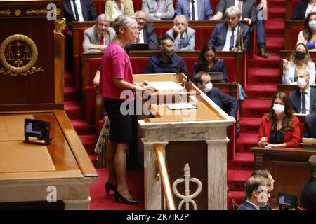 ©PHOTOPQR/LE PARISIEN/Olivier Corsan ; Paris ; 06/07/2022 ; Assemblée Nationale, Paris, Frankreich, le 6 juillet 2022. La première ministre Elisabeth trug einen prononcé son depres de politique générale devant l'Assemblée Nationale. - NATIONALVERSAMMLUNG: ELISABETH BORNE’S ALLGEMEINE POLITISCHE REDE 7 2022. JULI PARIS FRANKREICH Stockfoto