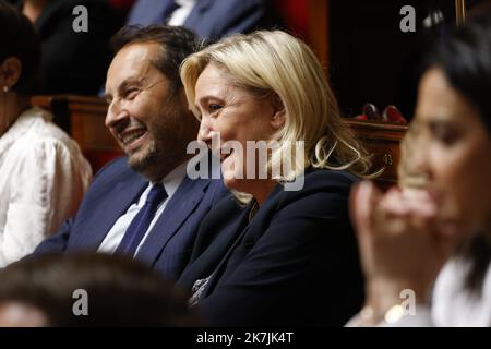 ©PHOTOPQR/LE PARISIEN/olivier corsan ; Paris ; 06/07/2022 ; Paris, Frankreich, le 6 Juillet 2022. Marine Le Pen (sur la photo), la présidente du groupe Rassemblement Nationale, a répondu à la première ministre ElisabethBorne, qui a prononcé devant l'Assemblée Nationale son disresses de politique générale. Foto : LP / Olivier Corsan - die französische Premierministerin ElisabethBorne skizziert in ihrer ersten Rede vor dem Pariser Parlament am 6. 2022. juli die Prioritäten der Regierungspolitik Stockfoto