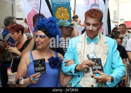 ©PHOTOPQR/LA PROVENCE/SOUILLARD Bruno ; Avignon ; 06/07/2022 ; Grande Parade d' ouverture du Festival off d'Avignon - Avignon , Frankreich , juli 6. 2022 Theater Festival Avignon off Parade Stockfoto